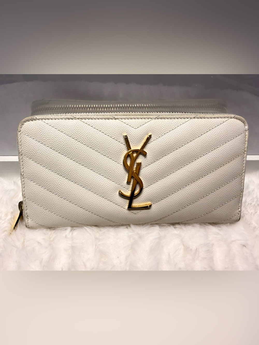 YVES SAINT LAURENT YSL White Chevron Zip Around Full Wallet